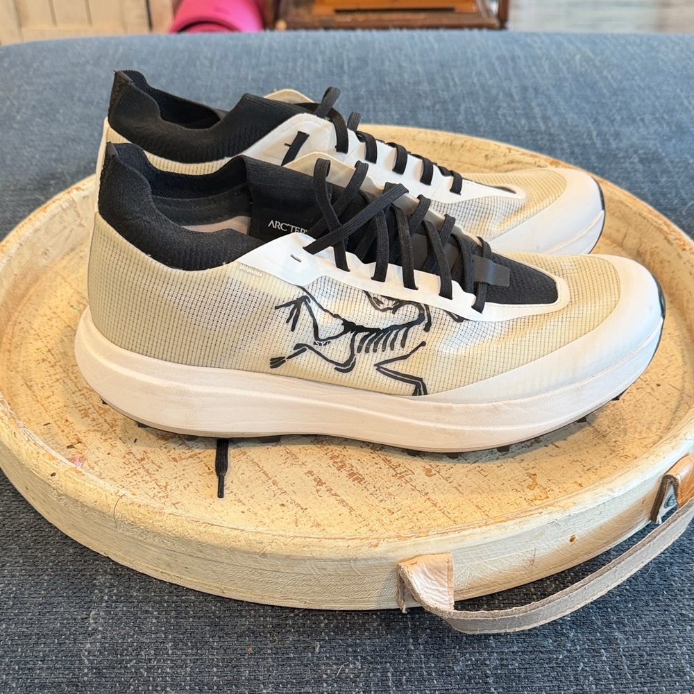 Arc'teryx Men's White and Black Low-Top Sneaker with Skeleton Logo